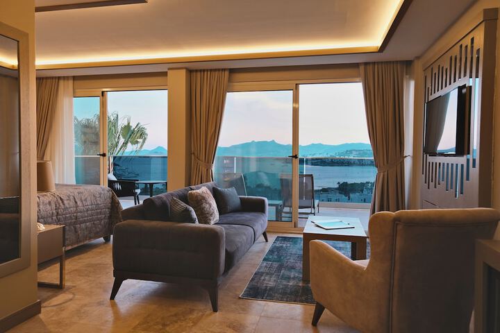 Room 4 of 49