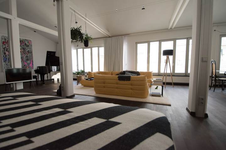 Room 17 of 39