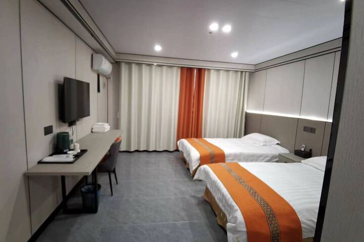 Taixing Changjiang Garden Hotel