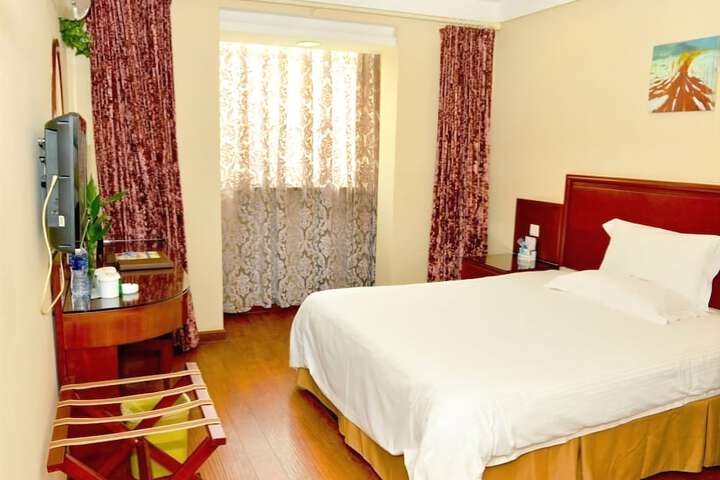 Room 6 of 72