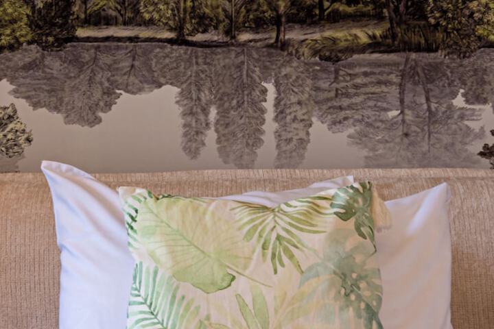Room 3 of 48