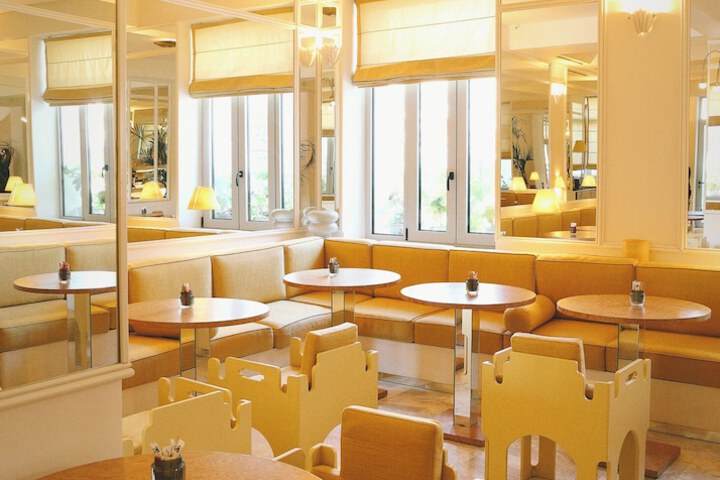 Dining 44 of 61