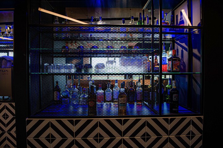 Lounge 85 of 148
