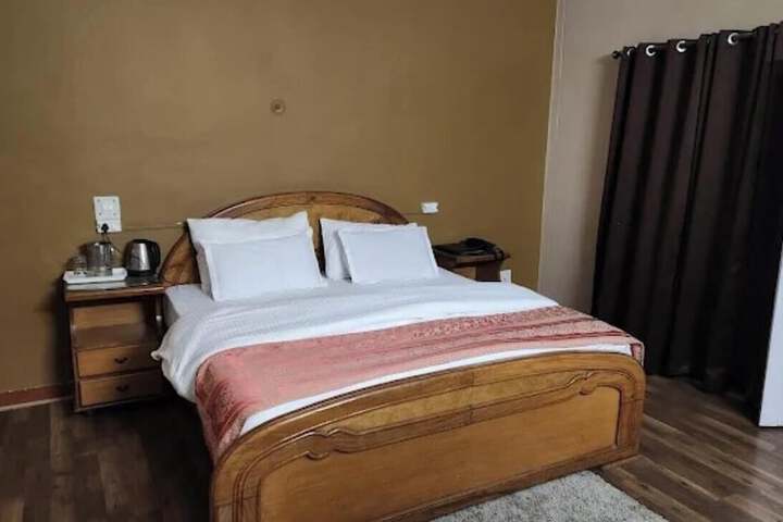 Room 7 of 14