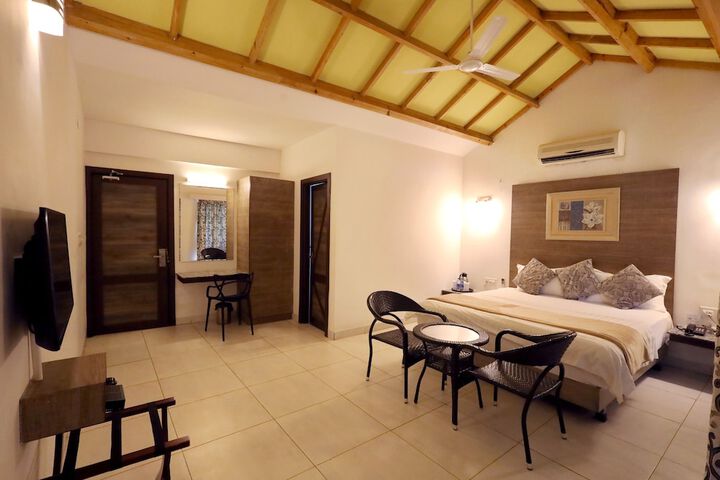 Room 10 of 74