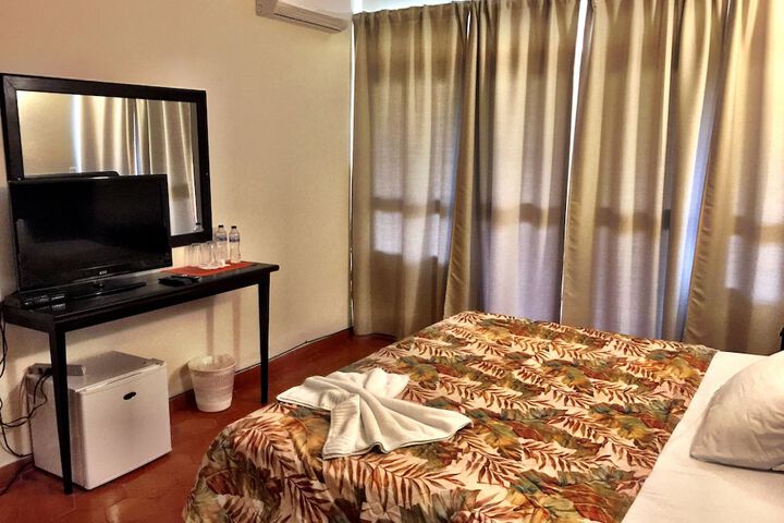 Room 8 of 50