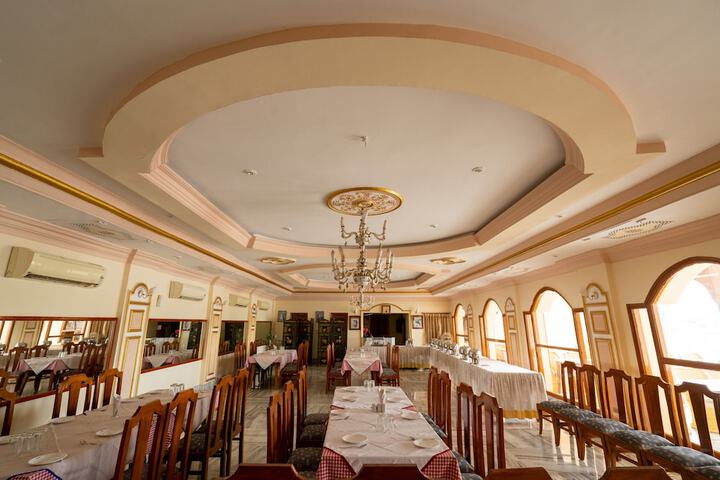 Dining 110 of 115