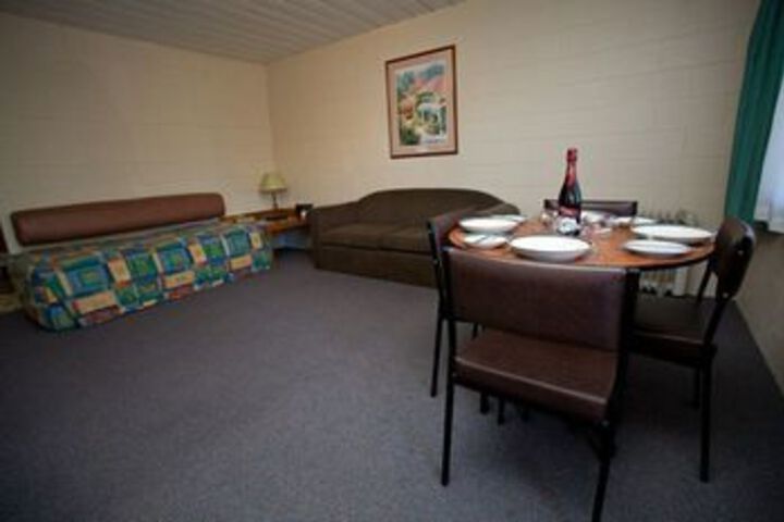 Room 17 of 43