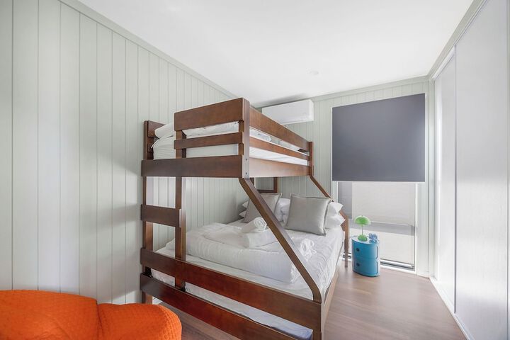 Room 32 of 118