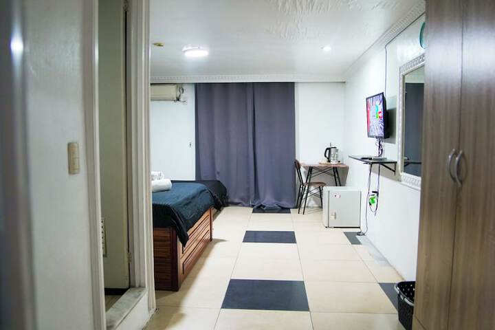 Room 63 of 127