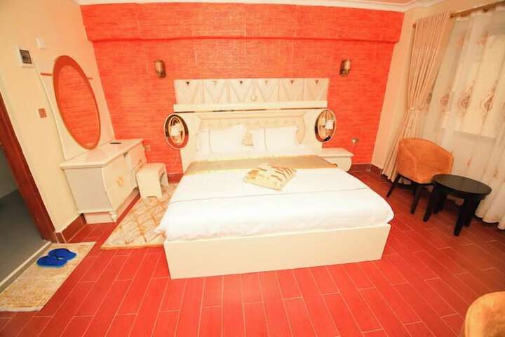 Room 8 of 46