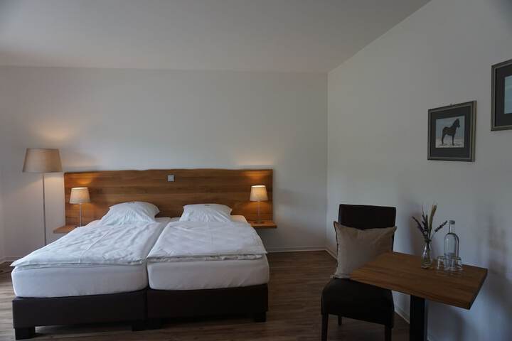 Room 5 of 43