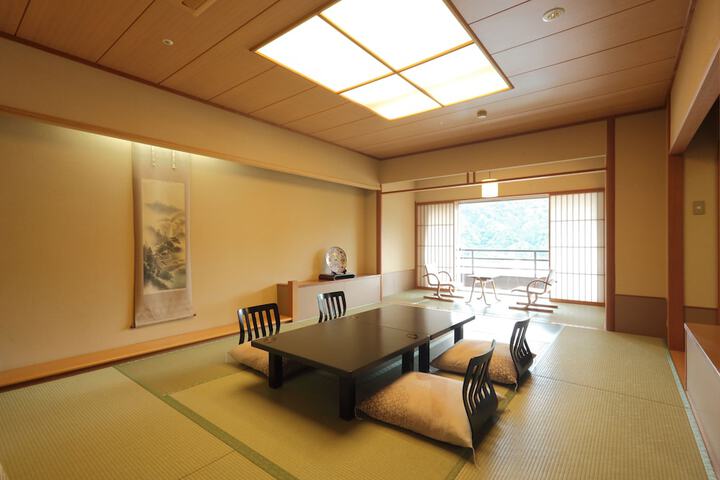 Room 5 of 58