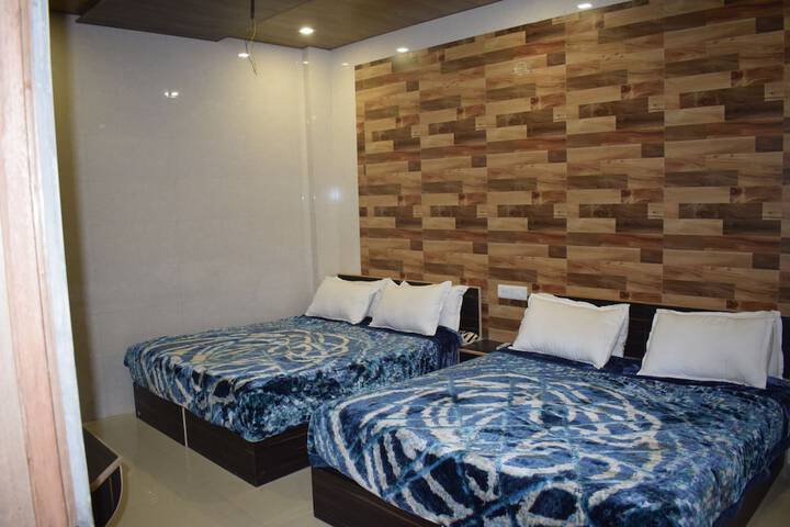 Room 12 of 49