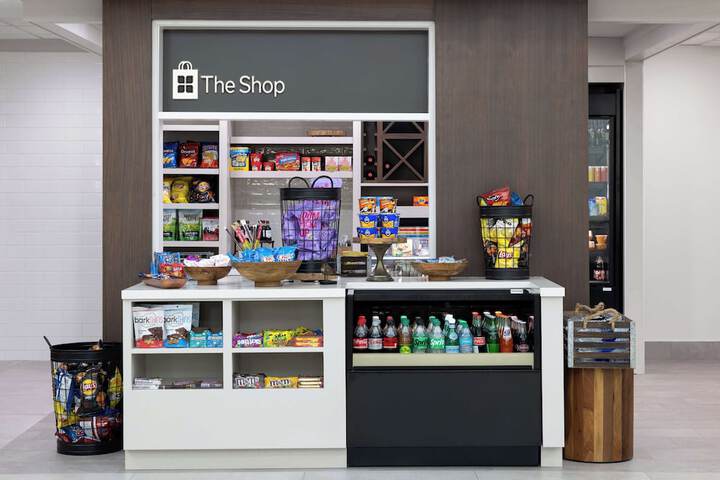 Snack bar