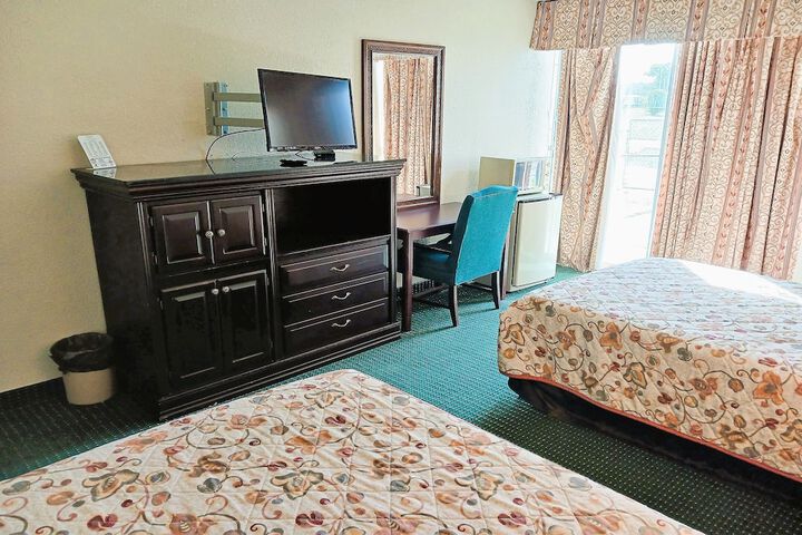 Room 72 of 144