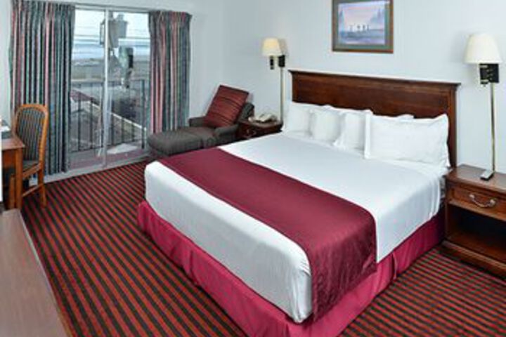 Room 30 of 62