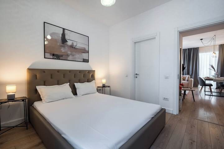 Room 3 of 355