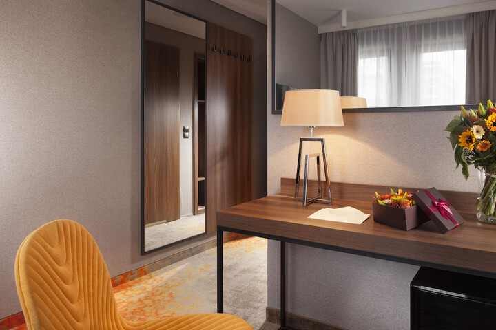 Room 8 of 67