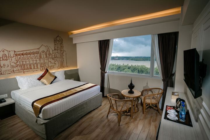 Room 30 of 63