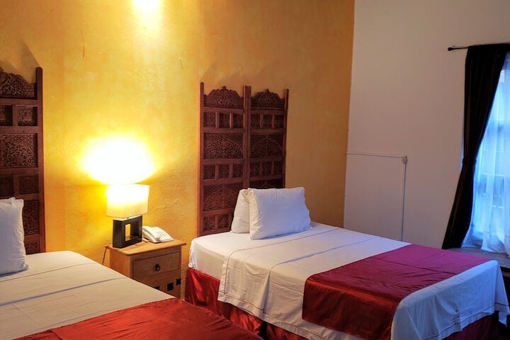 Room 15 of 90