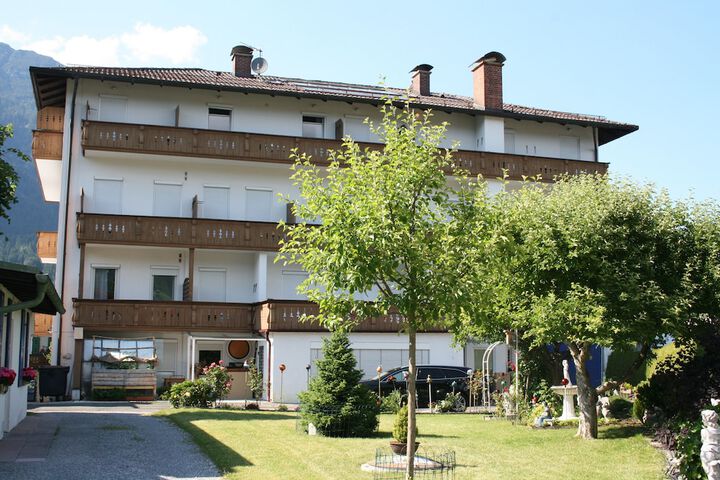 Hotel Exterior 55 of 60