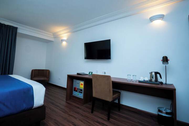 Room 12 of 78