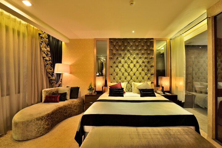 Room 10 of 54