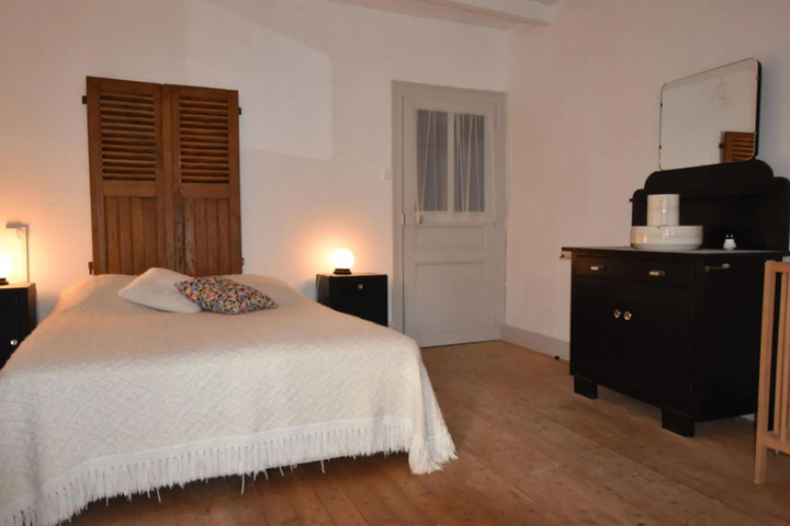 Room 3 of 18