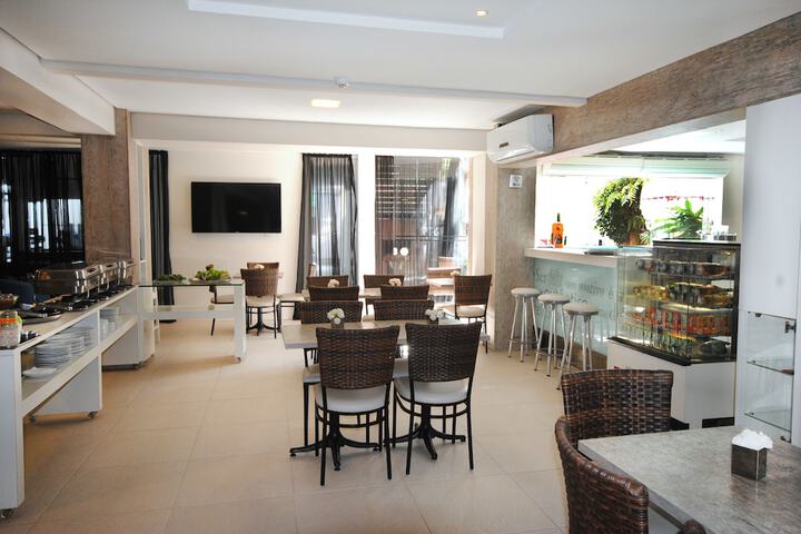 Lounge 99 of 111