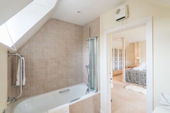 Room 2 of 42