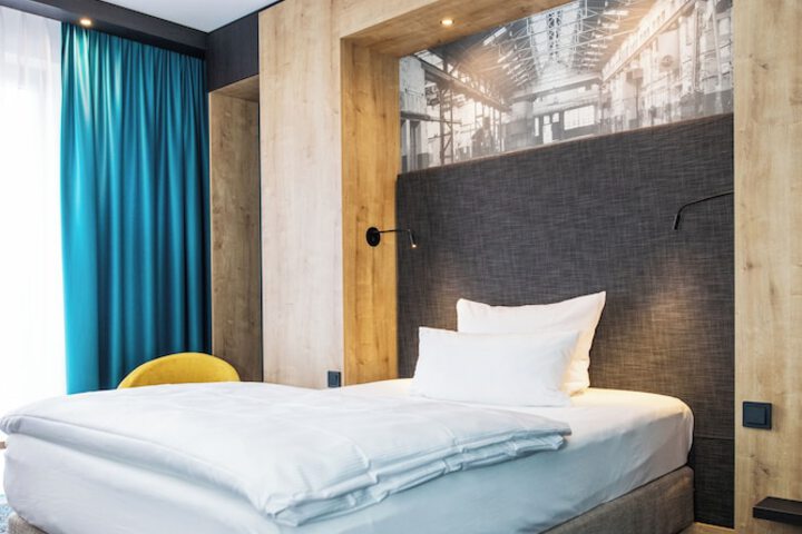 Room 21 of 39