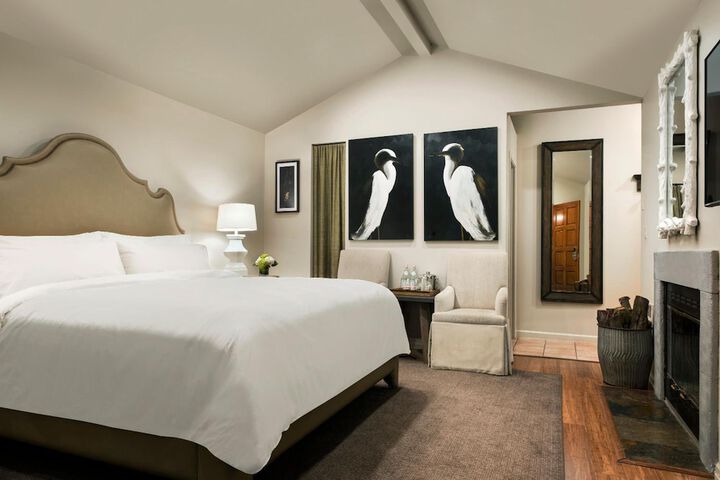 Room 13 of 43