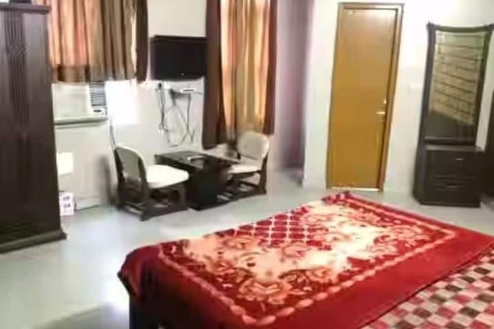 Goroomgo Siti Castle Jalandhar