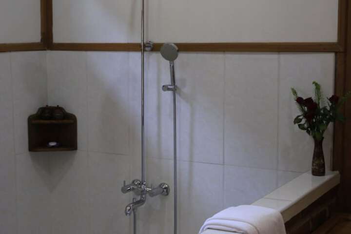 Room 17 of 39
