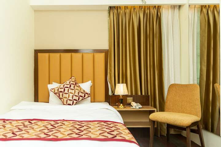 Room 3 of 39