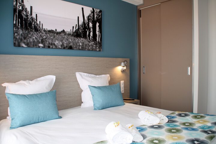 Room 16 of 77