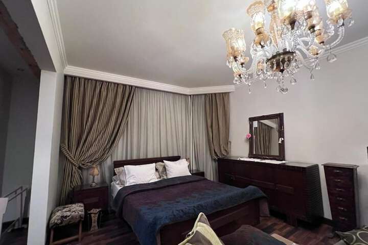 Room 28 of 47