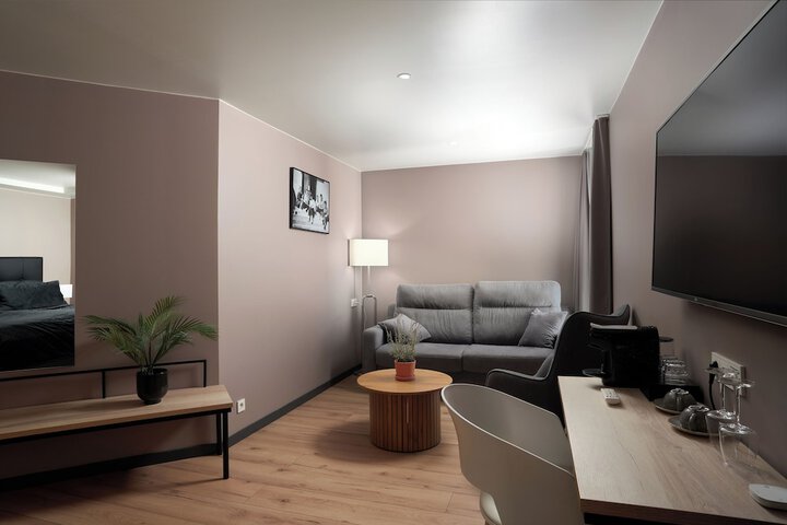 Room 20 of 80