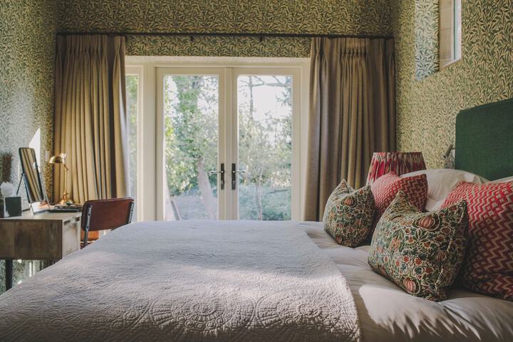 Room 27 of 58