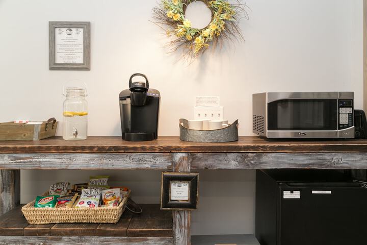 Breakfast/Coffee Service 109 of 114