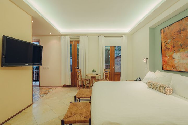 Room 16 of 68