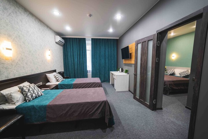 Room 25 of 65
