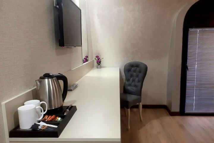 Room 21 of 42