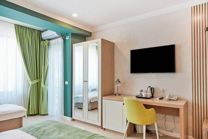Room 49 of 100