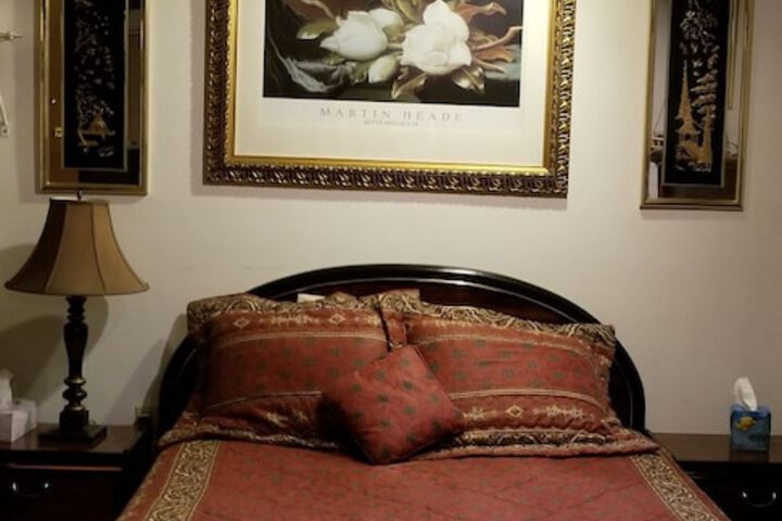 Room 8 of 20