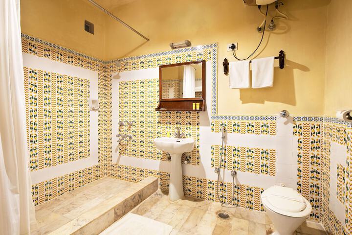 Clean Restrooms