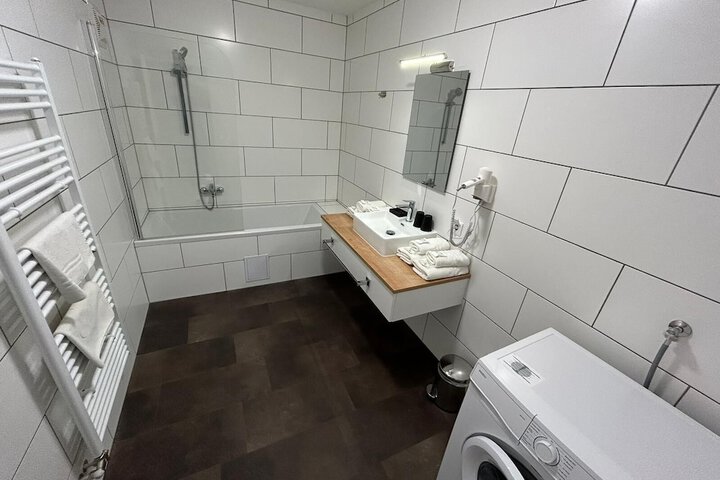 Room 11 of 51