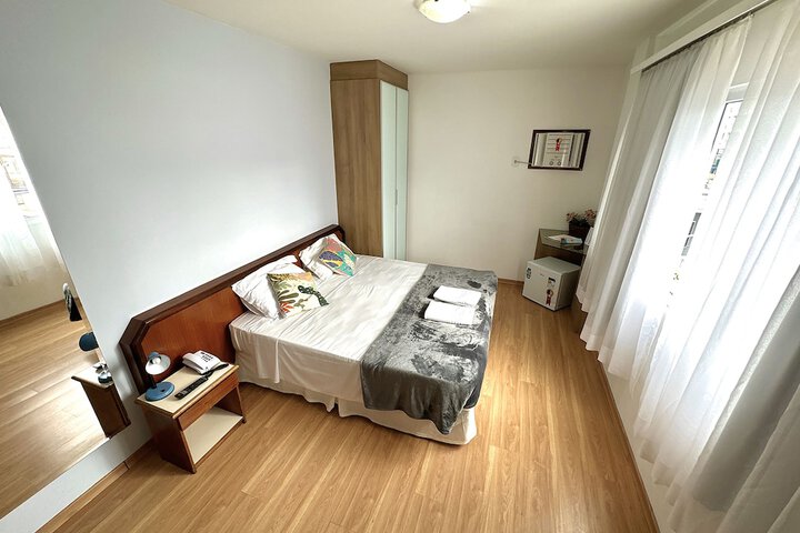 Room 9 of 82