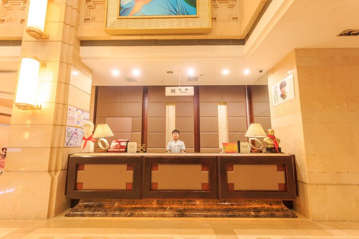 Concierge desk
